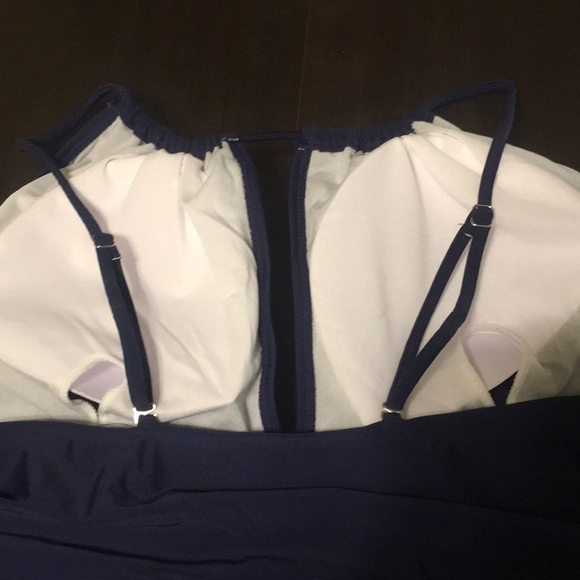 High Neck Keyhole One Piece Swimsuit - Picture 8 of 12